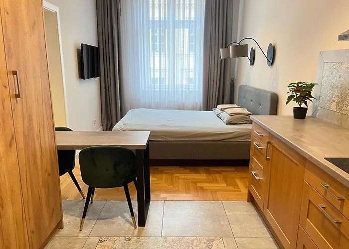 Studencka St Apartment *